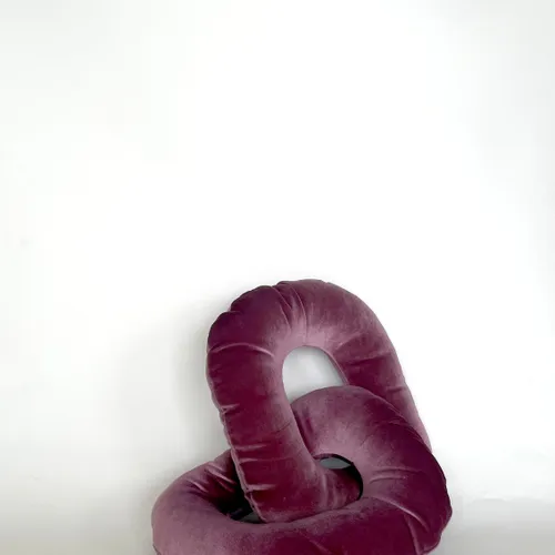 Almohadon LIEN - dos eslabones en BeigeVariante agotada o, Uruguay | Octo